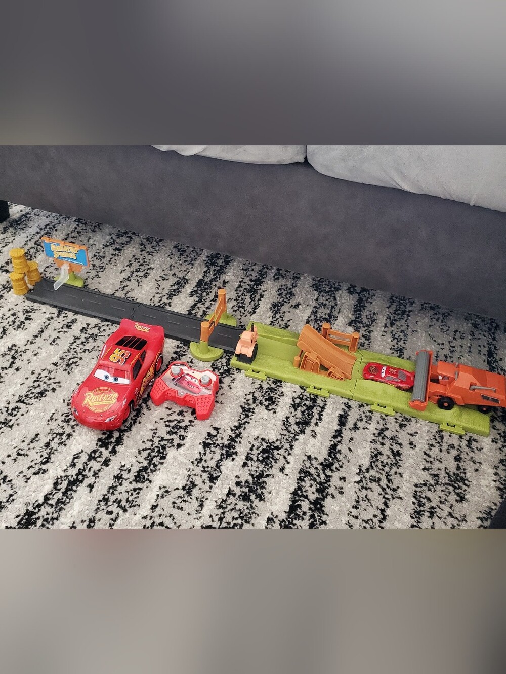 Cars pixar Lightning Mcqueen bundle